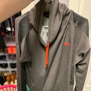 Under Armour Sweaters - Used Under Armour Pullover Under Armour Sweaters - Used Under Armour Pullover